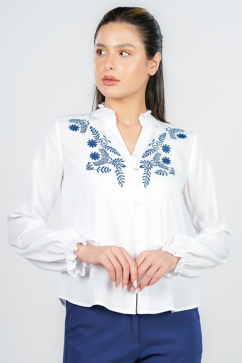 Blouse brodée