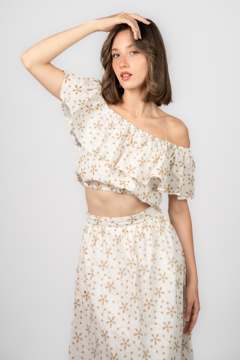 Blouse dénudée