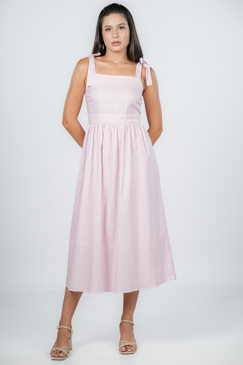 Robe avec bretelles à nouer