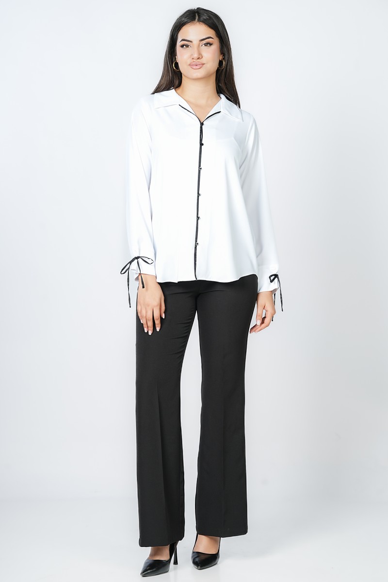 Chemise contrastée à col à revers V