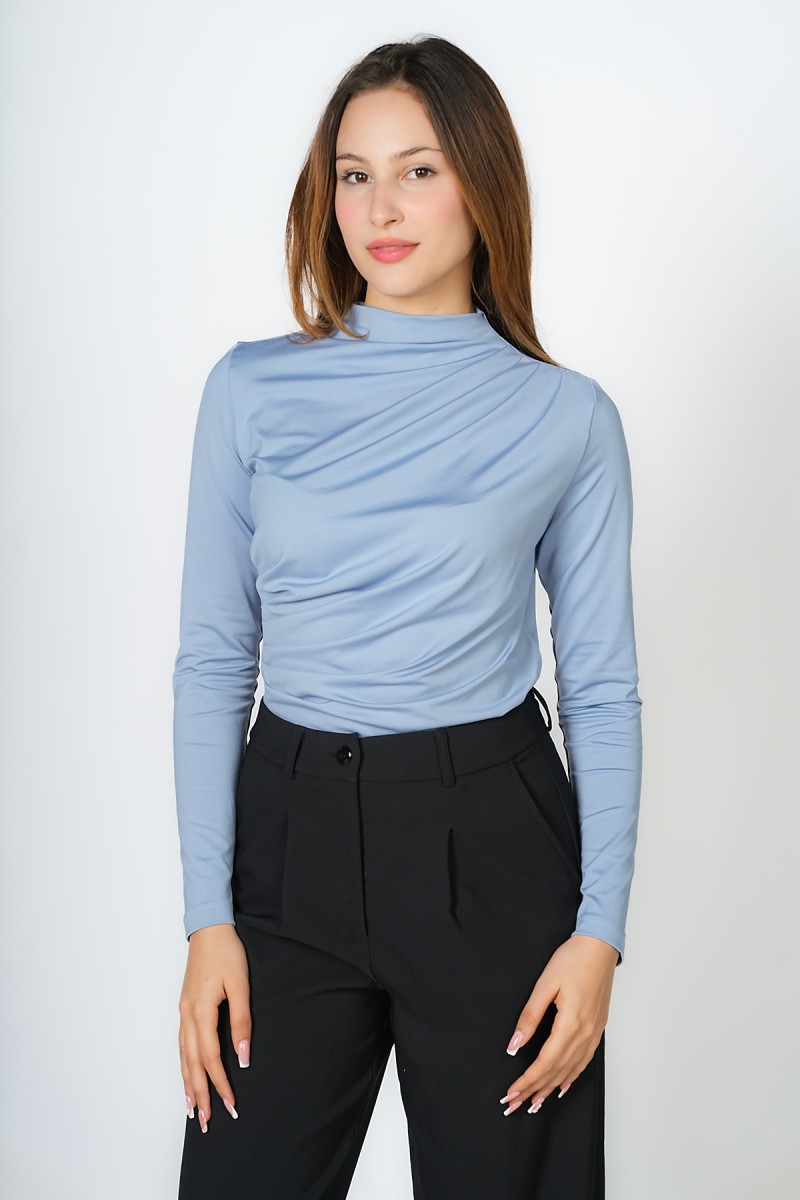 Pull ajusté en tissu extensible