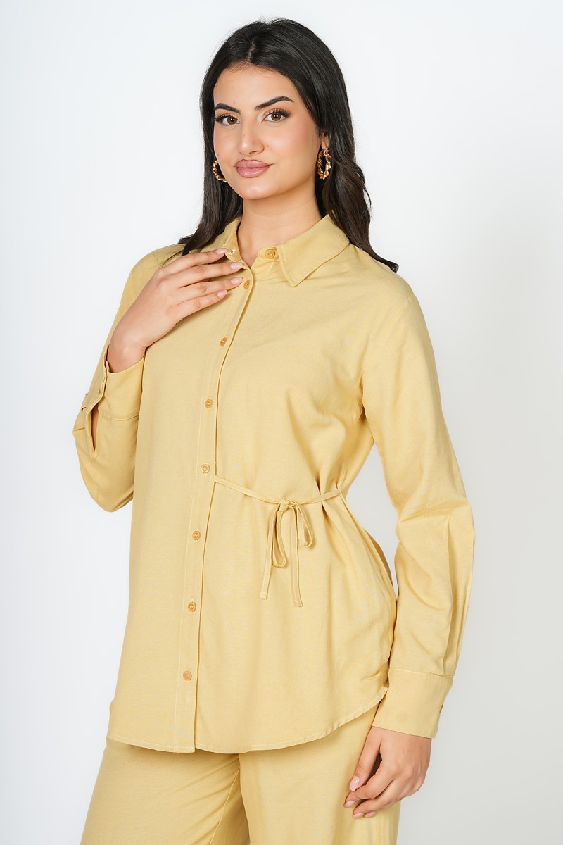 Chemise Oversize Chic – Détail Nœud Latéral et Col Classique