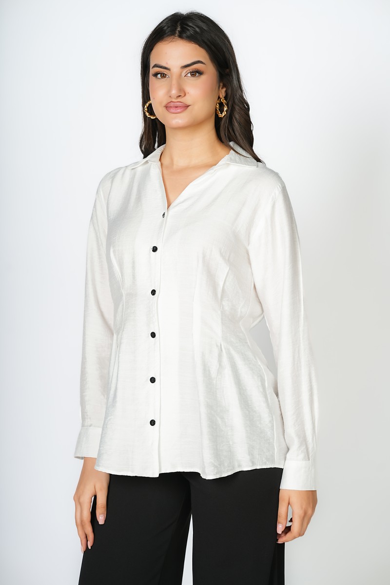 Chemise ajustée col à revers décolleté V