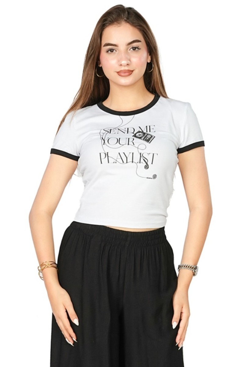 T-shirt Illustration "Send Me Your Playlist"